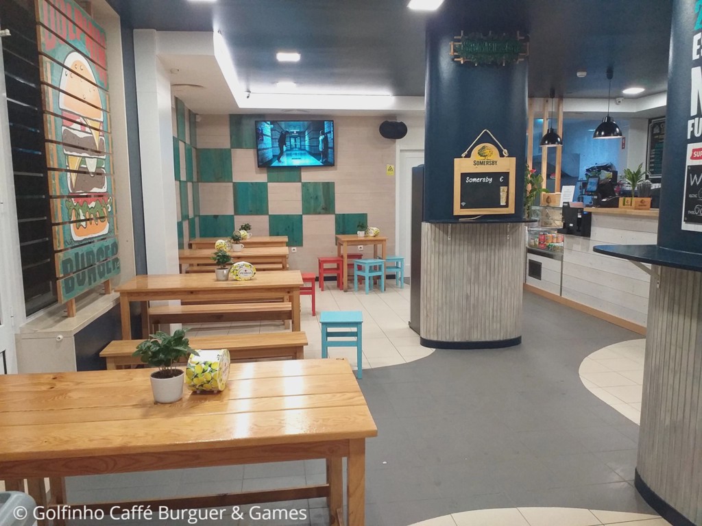 Golfinho Caffé Burguer & Games